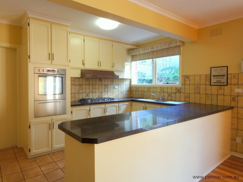 24 Surrey Drive, Keilor East VIC 3033