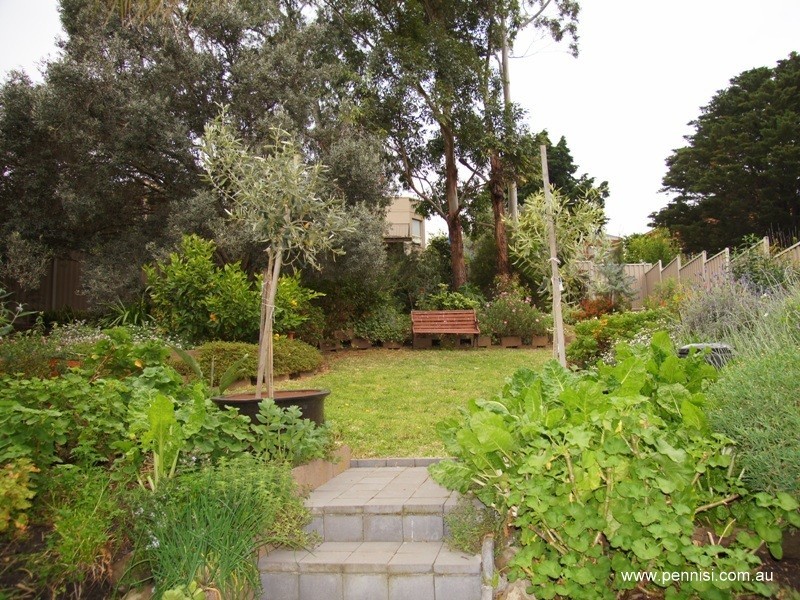 24 Surrey Drive, Keilor East VIC 3033