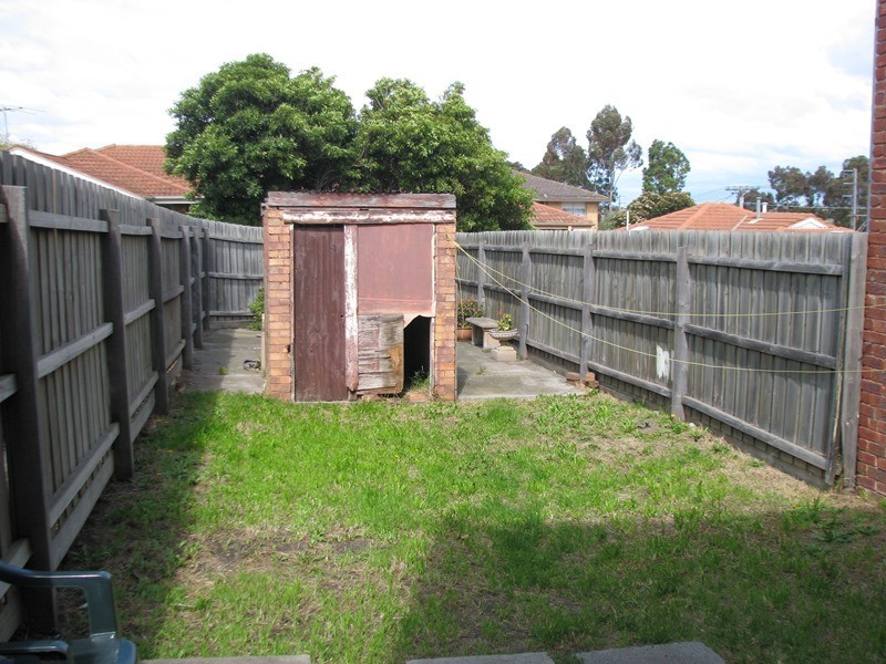 105A Snell Grove, Oak Park VIC 3046