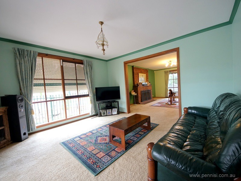 29 St Bernards Drive, Keilor East VIC 3033