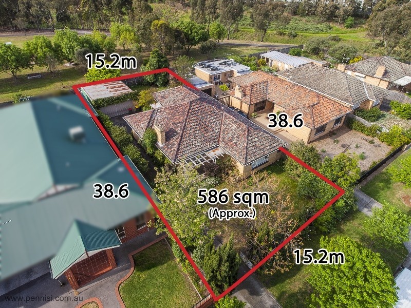 9 Talbot Road, Strathmore VIC 3041