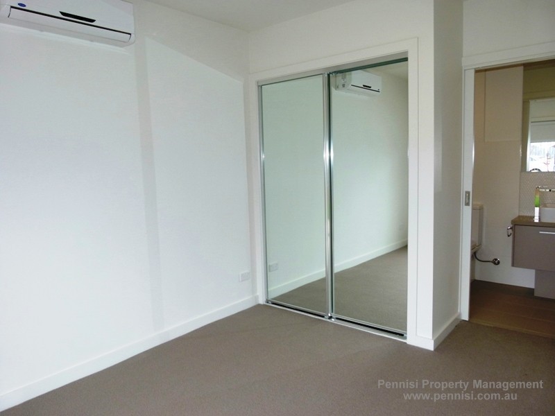 1/12 Leonard Crescent,, Ascot Vale VIC 3032
