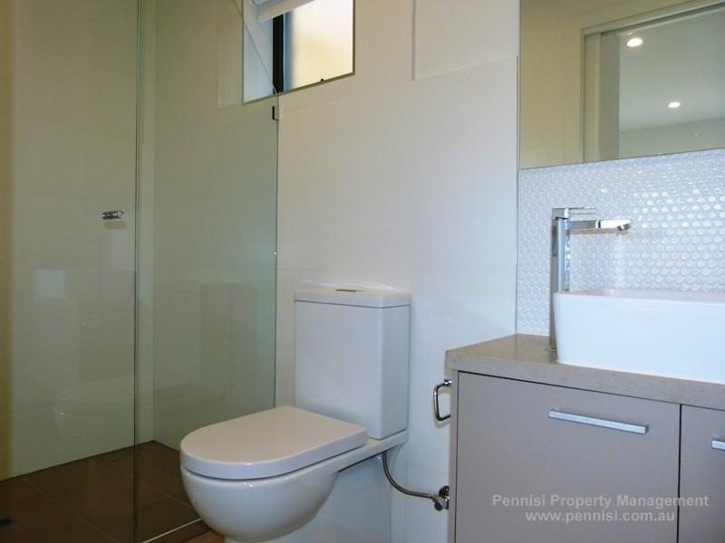 1/12 Leonard Crescent,, Ascot Vale VIC 3032