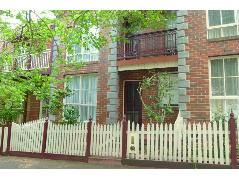 10 Bendall Street, Kensington VIC 3031