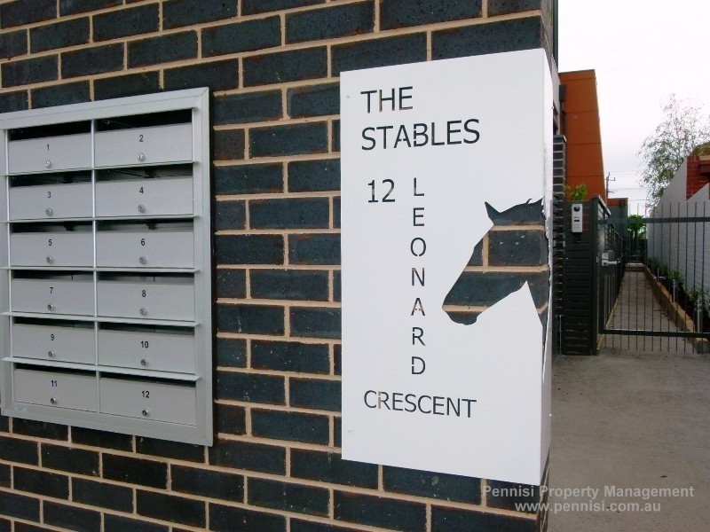 9/12 Leonard Crescent, Ascot Vale VIC 3032