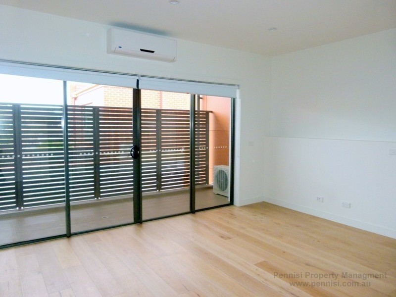 9/12 Leonard Crescent, Ascot Vale VIC 3032