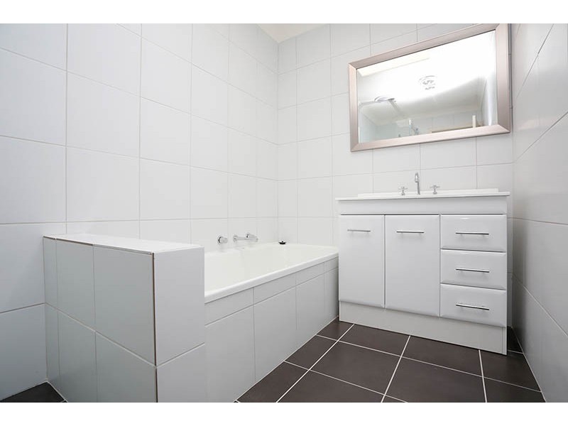 3/68 El Reno Crescent, Airport West VIC 3042