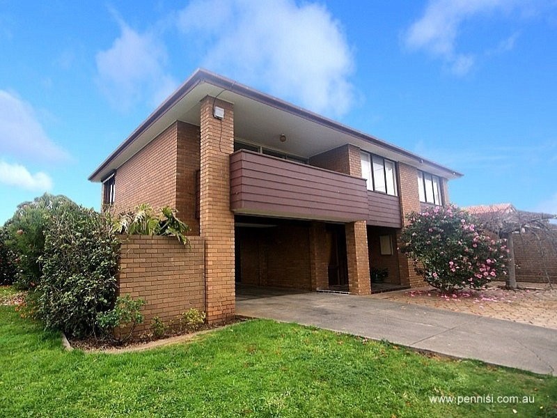 43 Patterson Avenue, Keilor VIC 3036