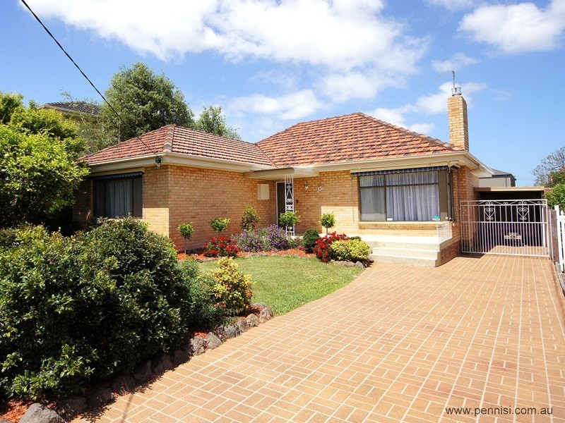 45 Henshall Road, Strathmore VIC 3041