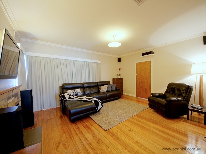 45 Henshall Road, Strathmore VIC 3041