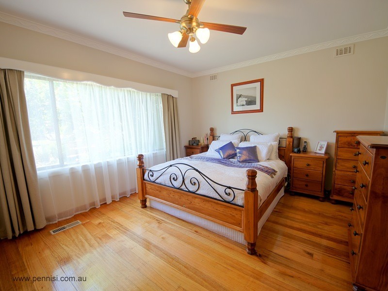 45 Henshall Road, Strathmore VIC 3041