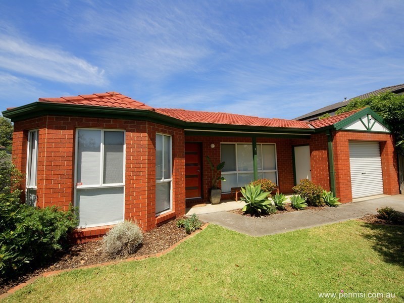1/67 Rhodes Parade, Oak Park VIC 3046
