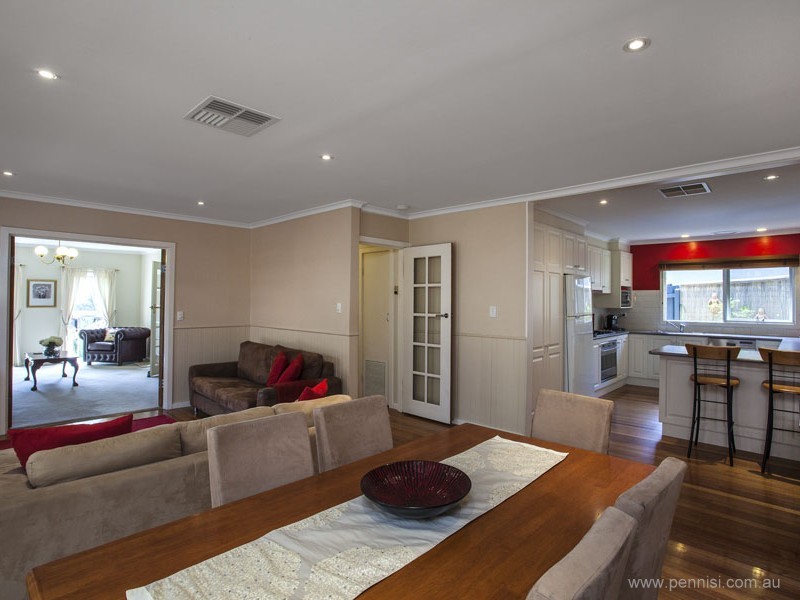 21 Strathaird Street, Strathmore VIC 3041