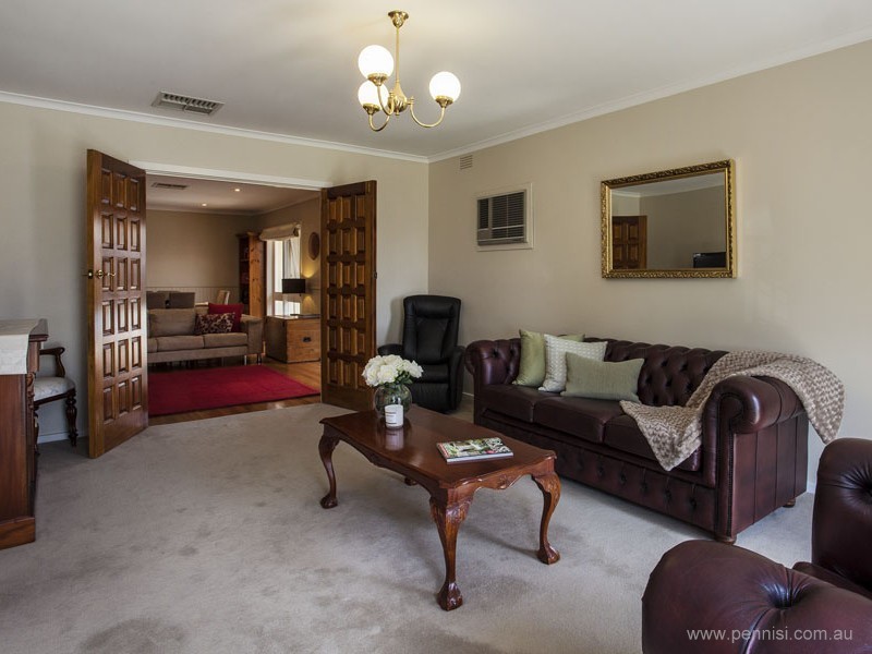21 Strathaird Street, Strathmore VIC 3041