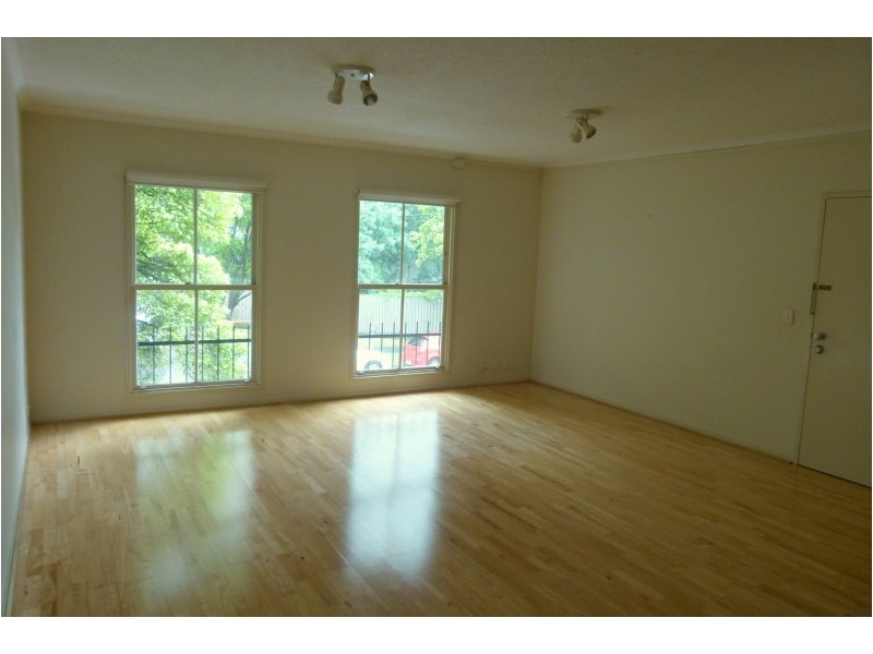 2/3 Miles St, Southbank VIC 3006