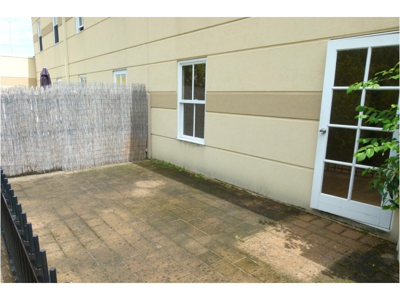 2/3 Miles St, Southbank VIC 3006