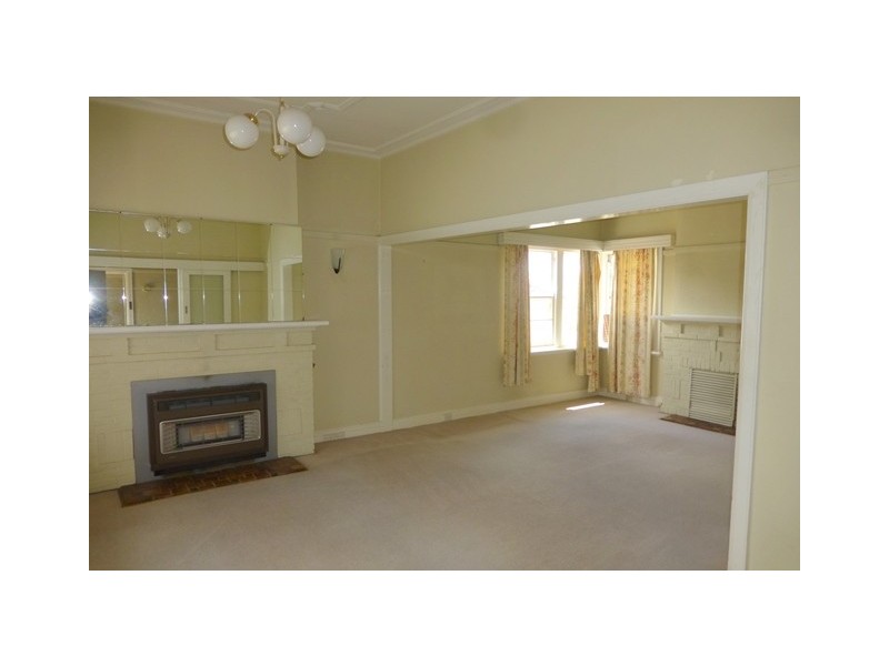 9 Rosebank Avenue, Strathmore VIC 3041