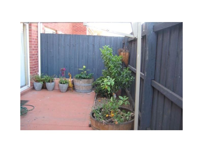 4/140-142 Rupert Street, West Footscray VIC 3012