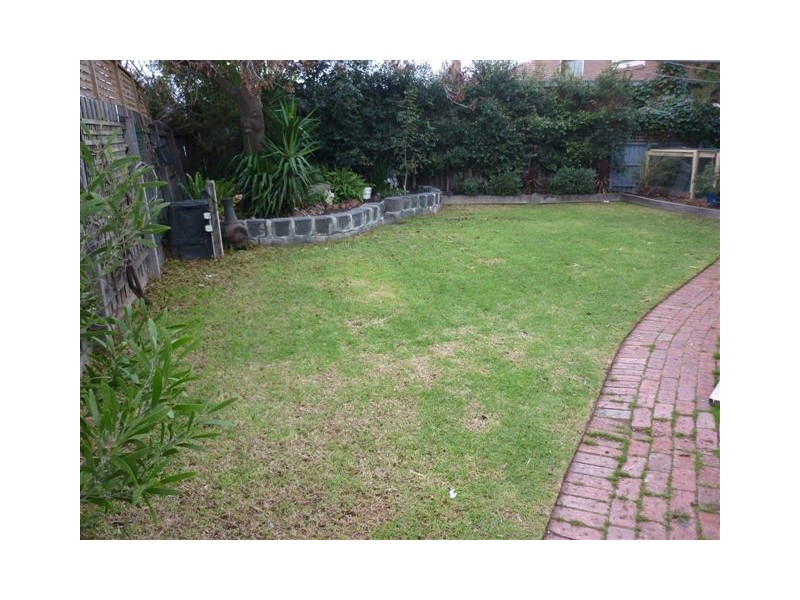 106 Ballarat Road, Maidstone VIC 3012