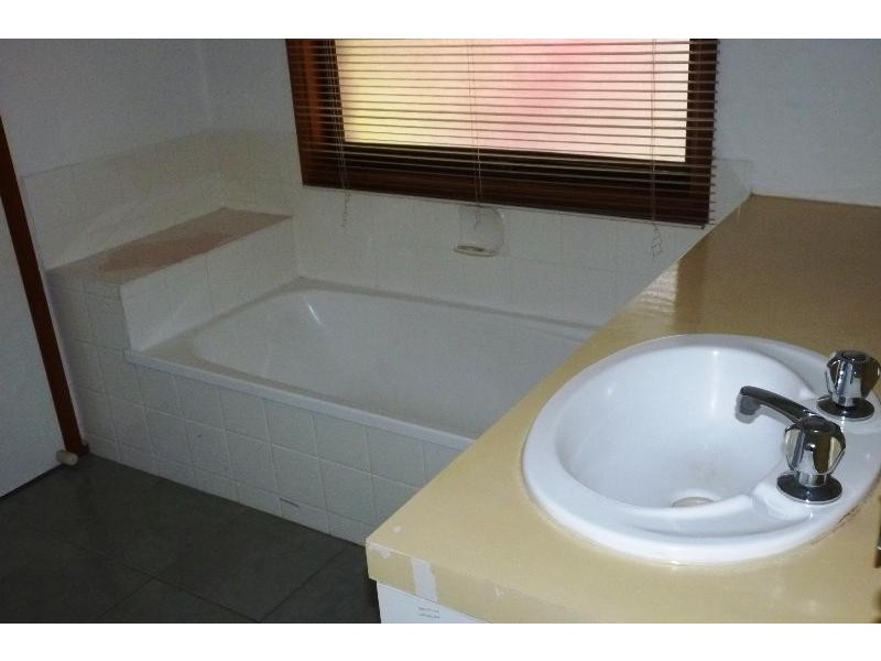 13 Strathconnon Square,, Tullamarine VIC 3043