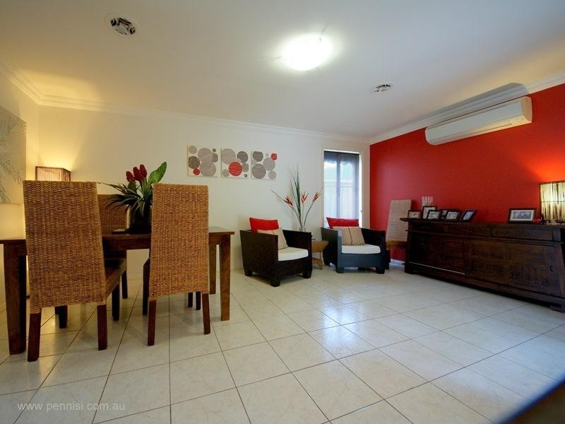 8B York Street, Strathmore VIC 3041