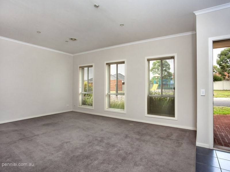 47 Balerno Circle, Gowanbrae VIC 3043