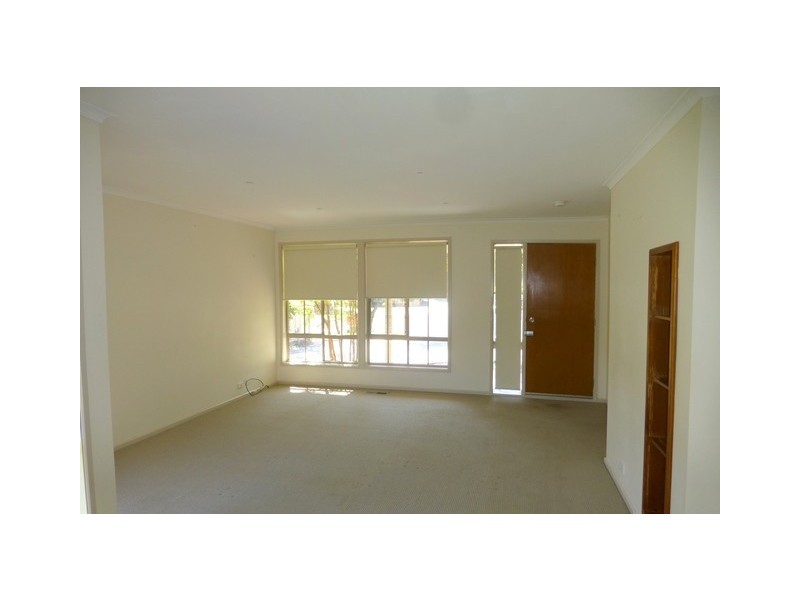 9 Venice Court, Avondale Heights VIC 3034