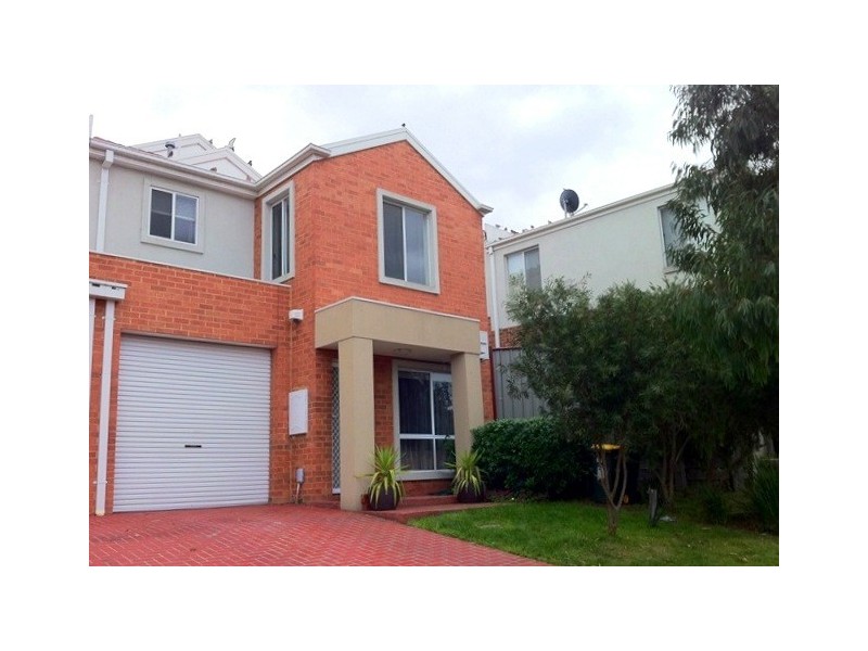 15 Seggan Circle, Gowanbrae VIC 3043