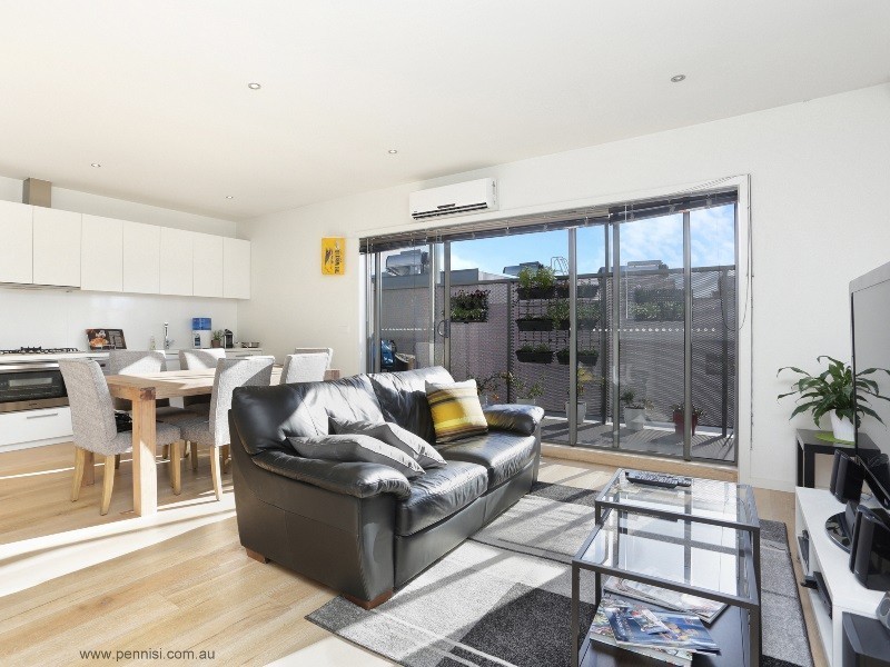 6/14A Leonard Crescent, Ascot Vale VIC 3032
