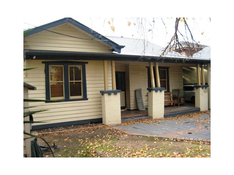 106 Ballarat Road, Maidstone VIC 3012