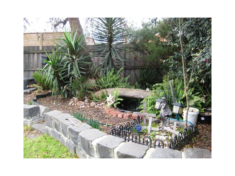 106 Ballarat Road, Maidstone VIC 3012