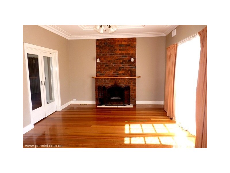2 Tadstan Drive, Tullamarine VIC 3043