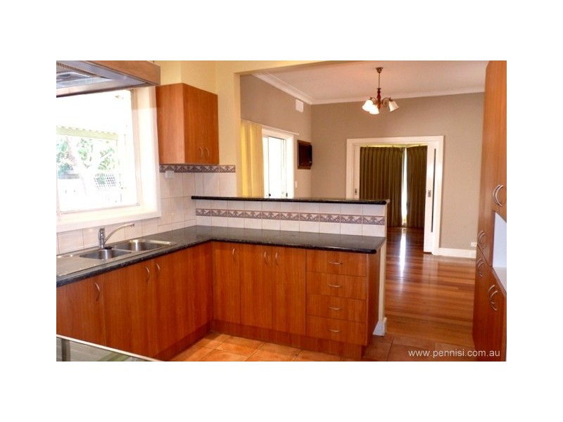 2 Tadstan Drive, Tullamarine VIC 3043