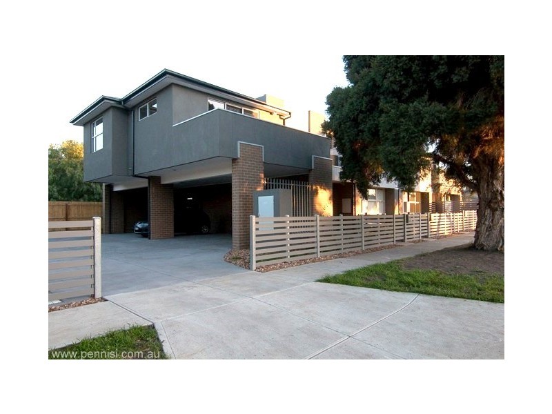 17 Stewart Street, Pascoe Vale VIC 3044