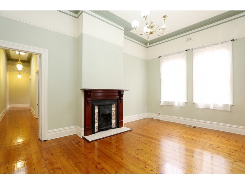 13 Flower Street, Essendon VIC 3040