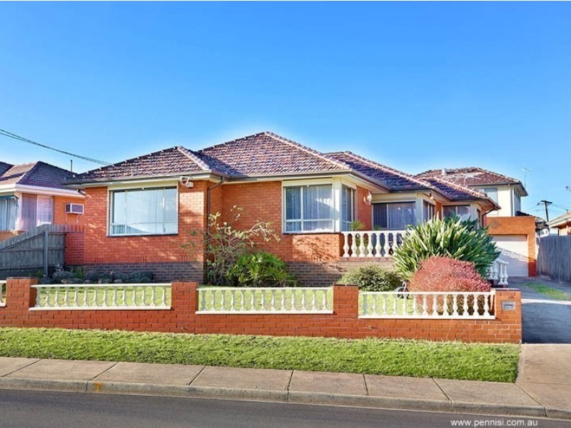 46 Newman Crescent, Niddrie VIC 3042