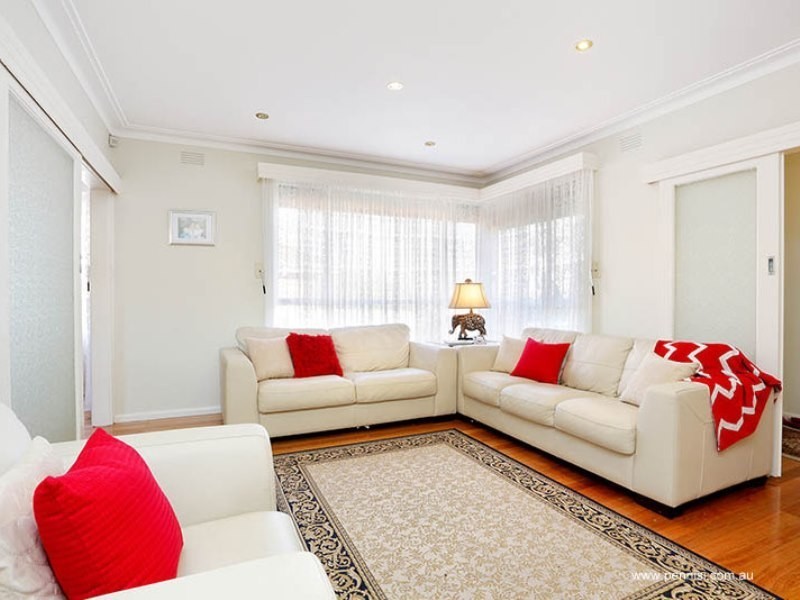 46 Newman Crescent, Niddrie VIC 3042