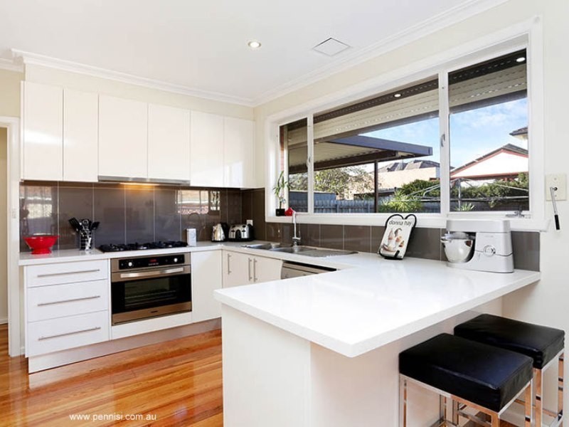 46 Newman Crescent, Niddrie VIC 3042