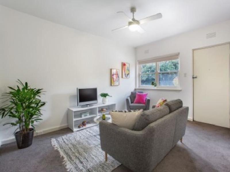 4/67-69 Delhi Court, Travancore VIC 3032