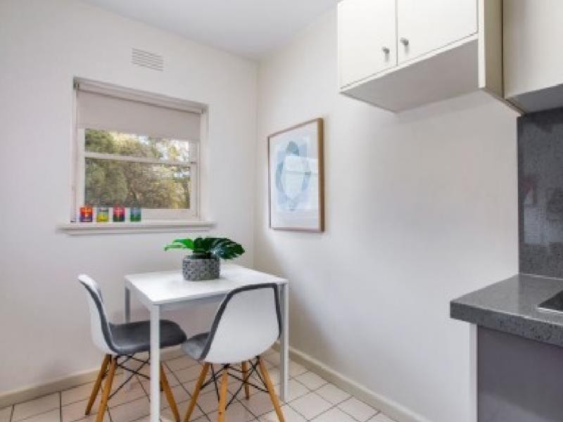 4/67-69 Delhi Court, Travancore VIC 3032