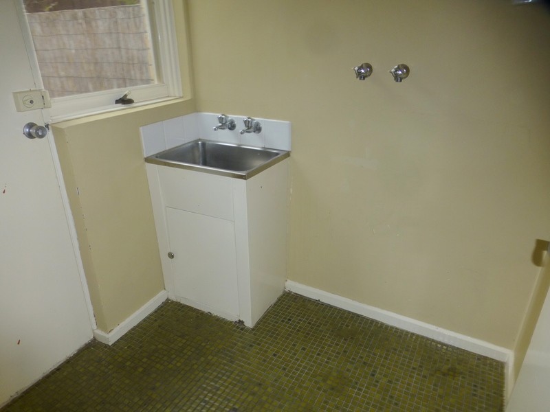 2/10 Tweedside Street, Essendon VIC 3040