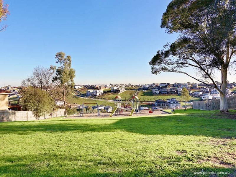 46 Newman Crescent, Niddrie VIC 3042