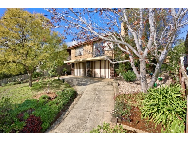 21 Strathnaver Avenue, Strathmore VIC 3041