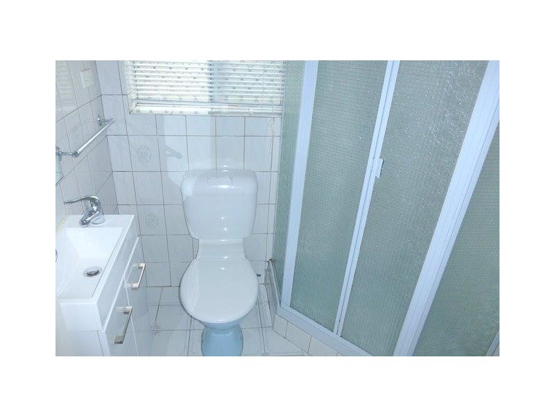 4/10 Loeman Street, Essendon VIC 3040