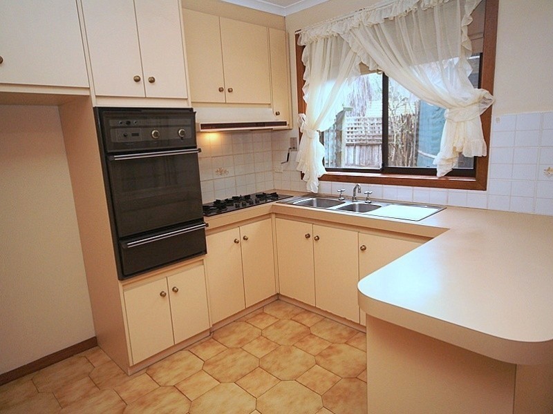 4/6 Kindale Court, Avondale Heights VIC 3034