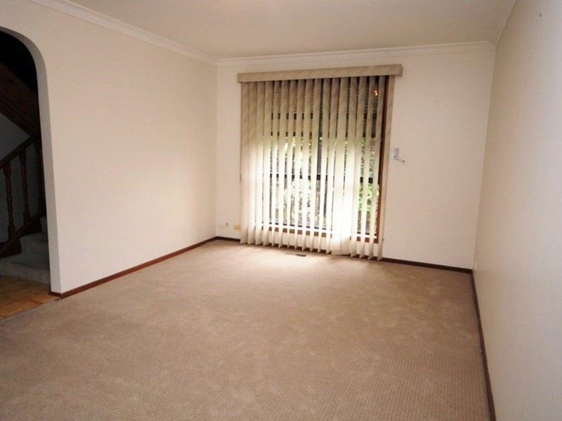 4/6 Kindale Court, Avondale Heights VIC 3034