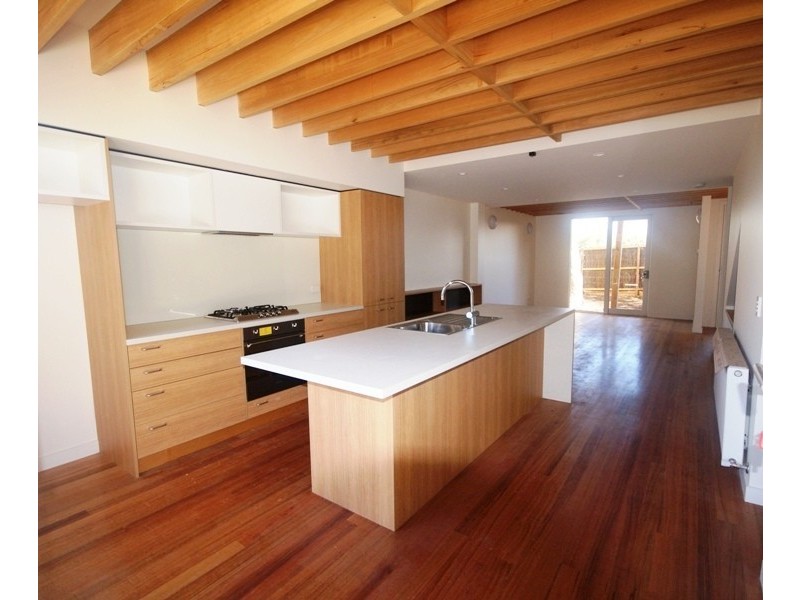 2/79 Wilson Street, Moonee Ponds VIC 3039