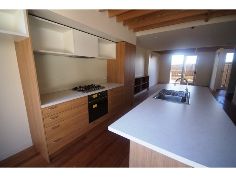 2/79 Wilson Street, Moonee Ponds VIC 3039