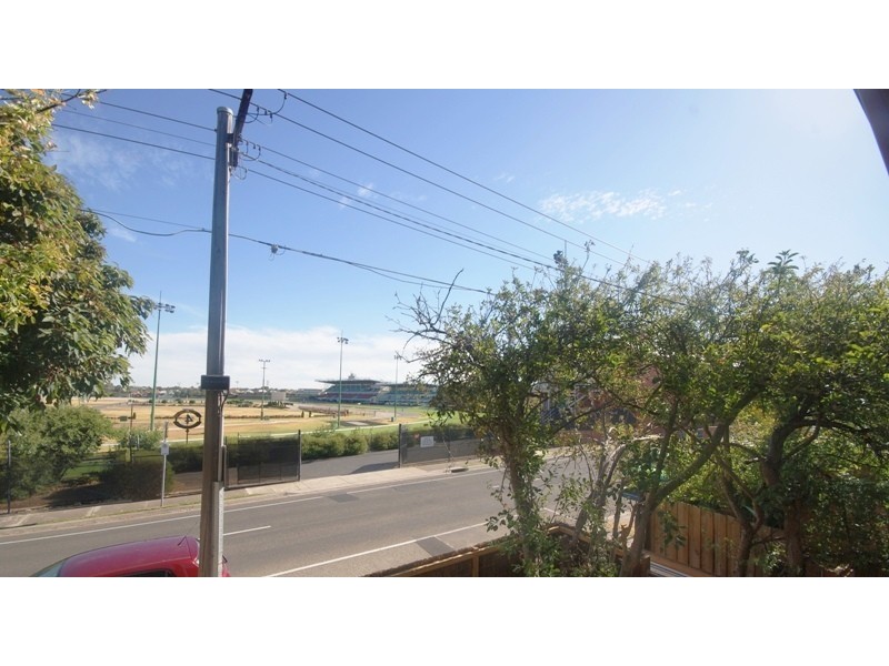 2/79 Wilson Street, Moonee Ponds VIC 3039