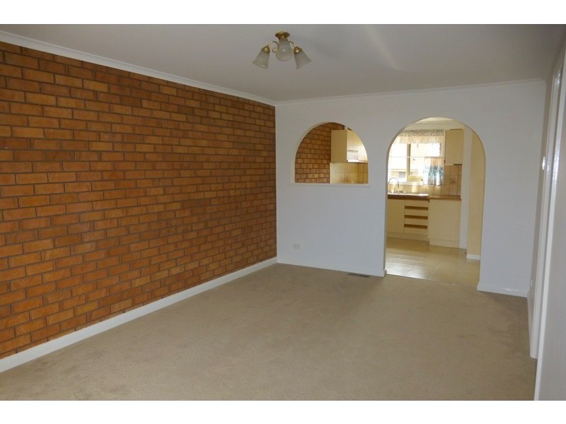 4/33 Grice Crescent, Essendon VIC 3040